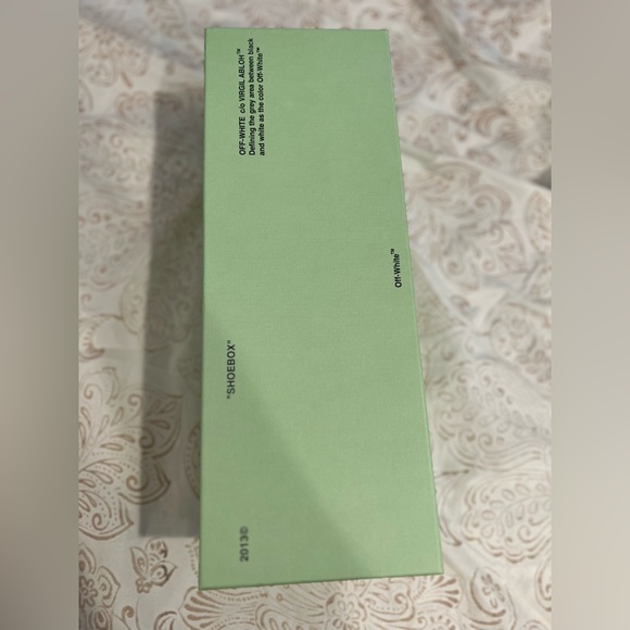 Off White Woman’s Industrial Pool Slides - Picture 7 of 7